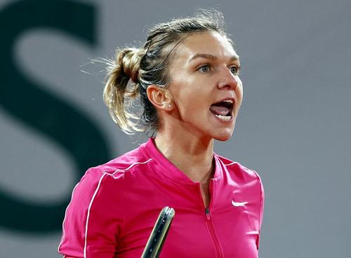Simona Halep (numărul 2 WTA) și Iga Swiatek (numărul 53 WTA) se vor întâlni duminică, în optimile de la Roland Garros. Foto: Guliver/GettyImages