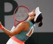 Belgianca Elise Mertens (20 WTA) a fost învinsă în șaisprezecimile de finală de la Roland Garros, scor 6-1, 4-6, 5-6, de Caroline Garcia (45 WTA), favorita gazdelor.