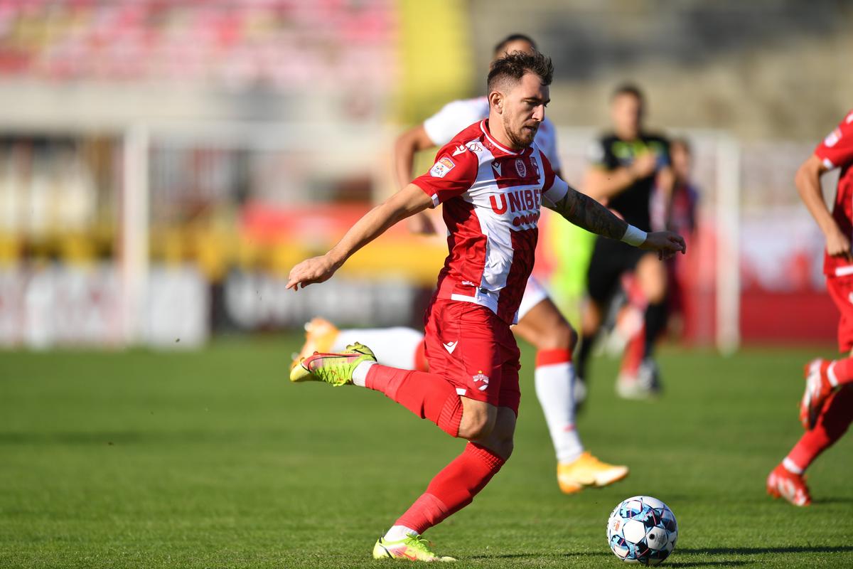 Dinamo - UTA, gol ciudat încasat de „câini”! Reușita lui Miculescu a surprins pe toată lumea: comentatorii au crezut că e autogol
