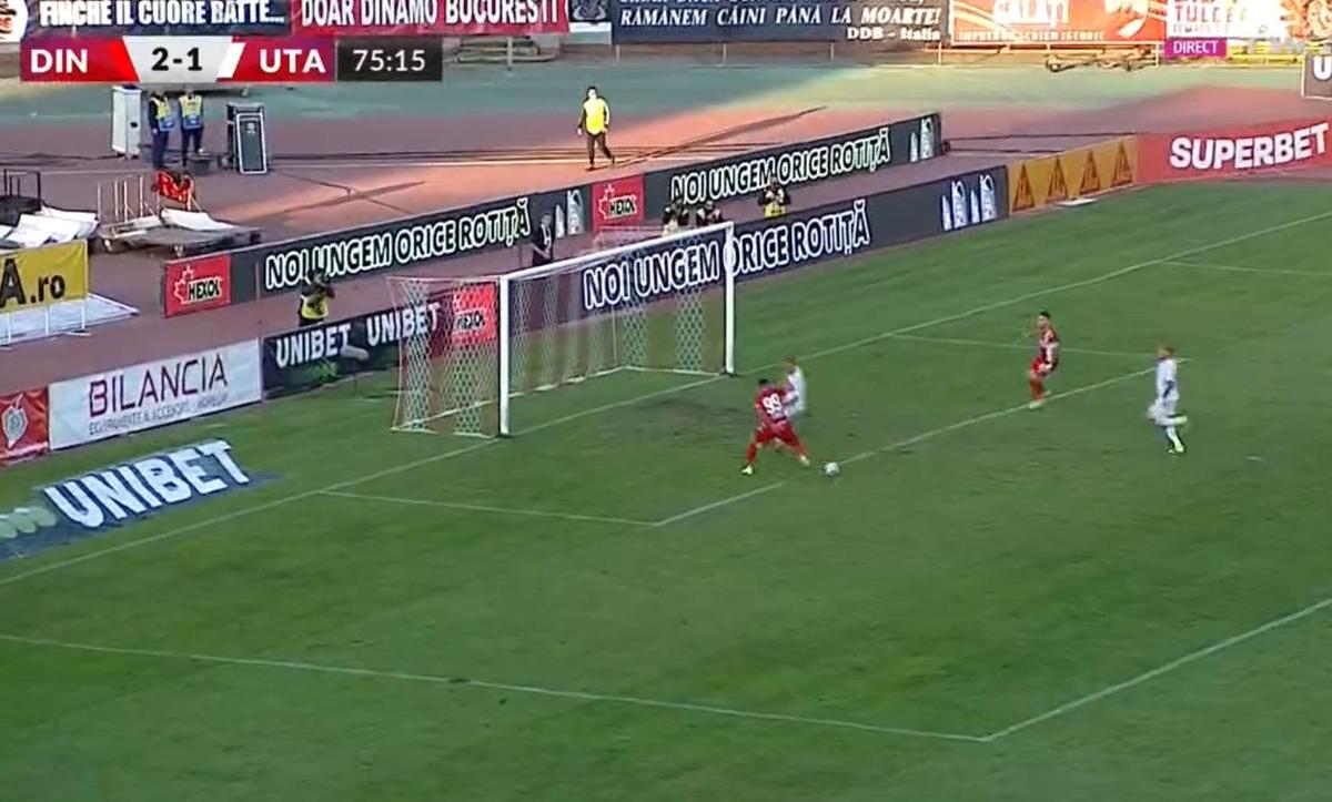 FOTO Dinamo - UTA, ratare incredibilă Moldoveanu & Sorescu