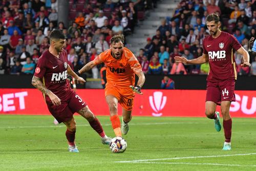 Răzvan Sava (21 de ani), portarul de la CFR Cluj, l-a impresionat pe MM Stoica/ foto: Imago Images