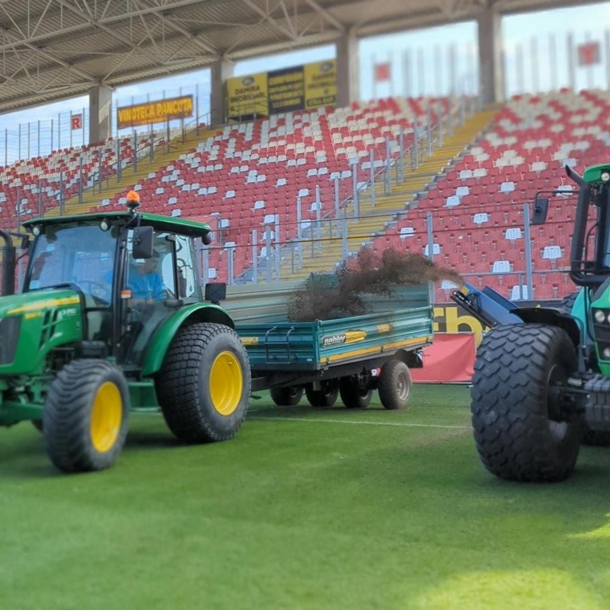 Schimbare gazon stadion UTA