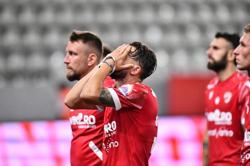 Cu ajutorul Wyscout, Gazeta prezintă 5 mari slăbiciuni din jocul lui Dinamo, echipă aflată în degringoladă.