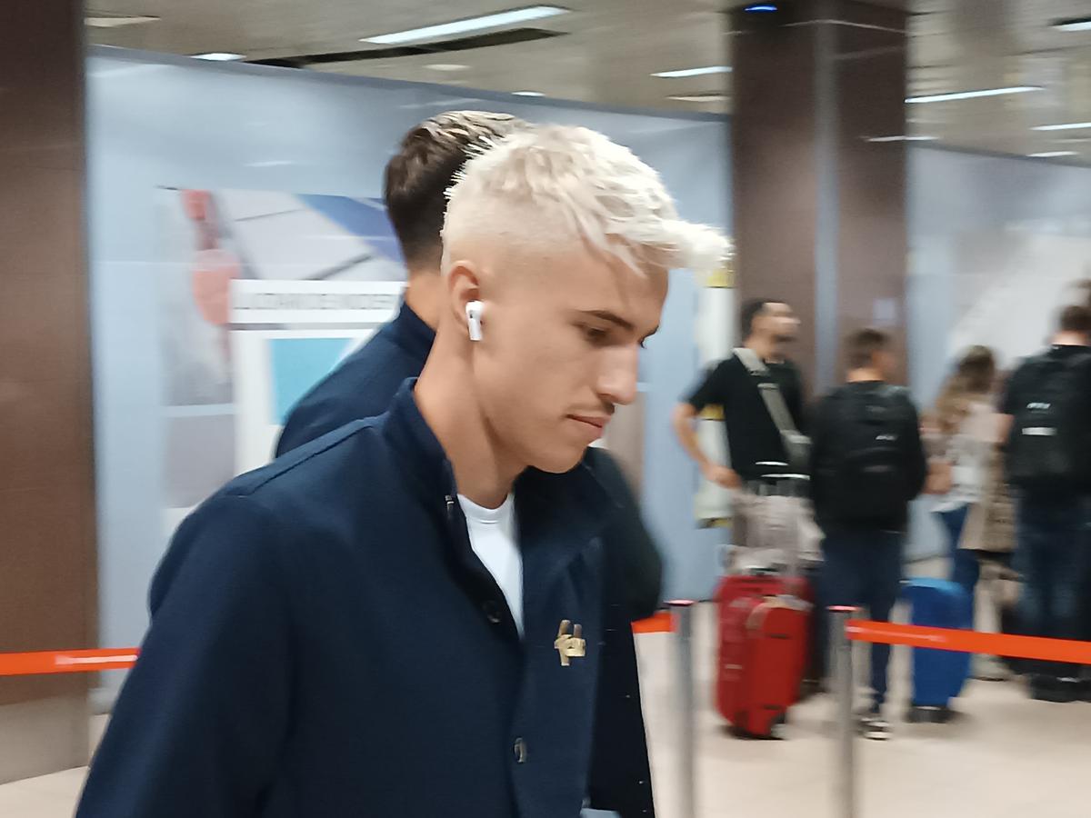 FCSB, spre Salonic... cu Gigi Becali, Luțu și călugării! » Imagini tari de pe aeroport, de la plecarea campioanei