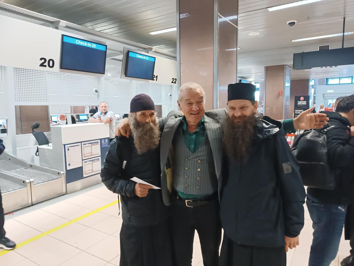 FCSB, spre Salonic... cu Gigi Becali, Luțu și călugării! » Imagini tari de pe aeroport, de la plecarea campioanei