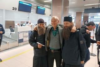 FCSB, spre Salonic... cu Gigi Becali, Luțu și călugării! » Imagini tari de pe aeroport, de la plecarea campioanei