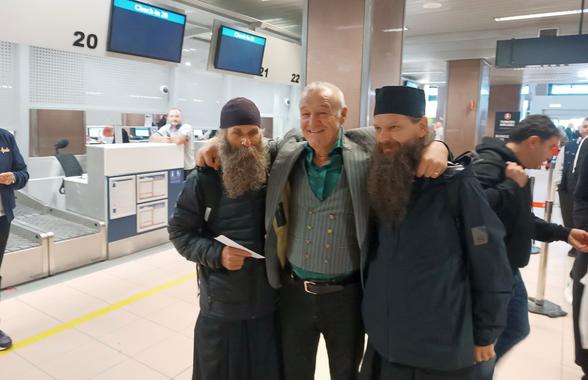 FCSB, spre Salonic... cu Gigi Becali, Luțu și călugării! » Imagini tari de pe aeroport, de la plecarea campioanei