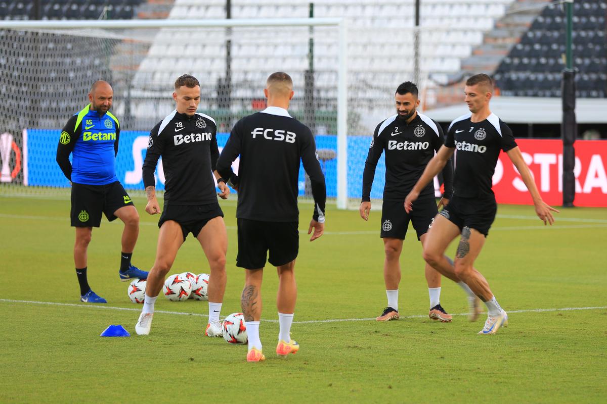 Îi râd ochii lui Elias! Charalambous a revenit pe Toumba și a savurat momentul
