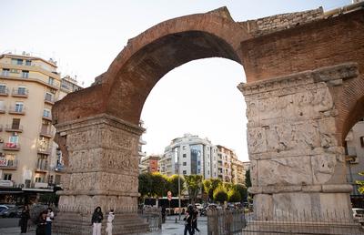 Arcul lui Galerius din Salonic, simbol al victoriei unui împărat roman cu origini oltenești!