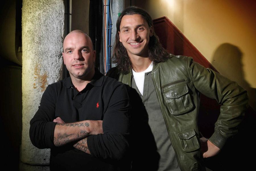 Andy van der Meyde și Zlatan Ibrahimovic, fostul lui coechipier, în 2012. Foto: Imago Images Chivu, lăudat de un fost coleg de la Ajax: „Cristian este un lider înnăscut. Se va descurca bine și ca antrenor”