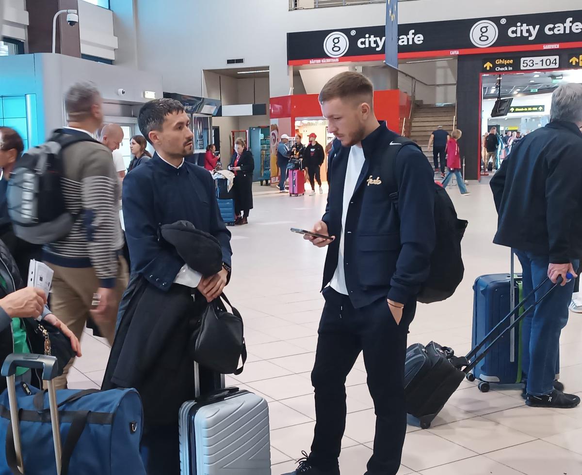 FCSB, spre Salonic... cu Gigi Becali, Luțu și călugării! » Imagini tari de pe aeroport, de la plecarea campioanei