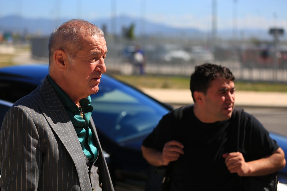 Ionuț Luțu, apariție rară » Cocoșat de bagajele lui Becali: imagini inedite surprinse de GSP la Salonic, înainte de PAOK - FCSB