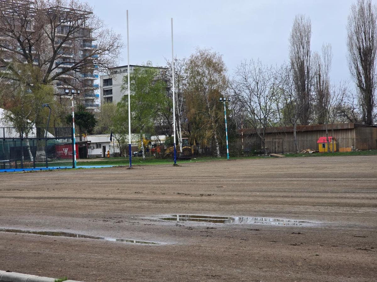 Cum arătau terenul și tribunele CCSS Tei, înainte de modernizare