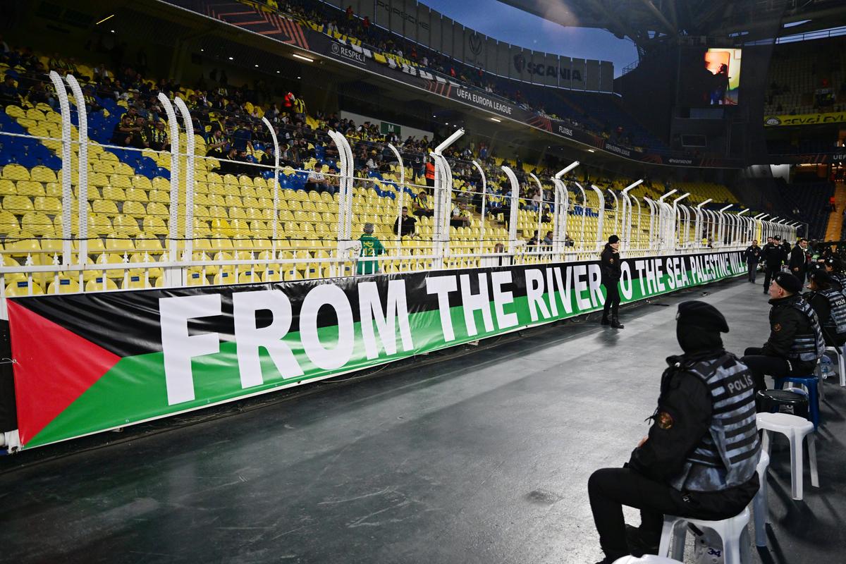 Bannere Palestina în Europa League și Conference League