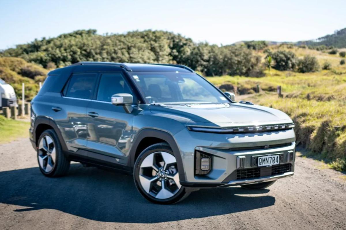 KGM Torres Full Hybrid, noul model de SUV care amenință Dacia