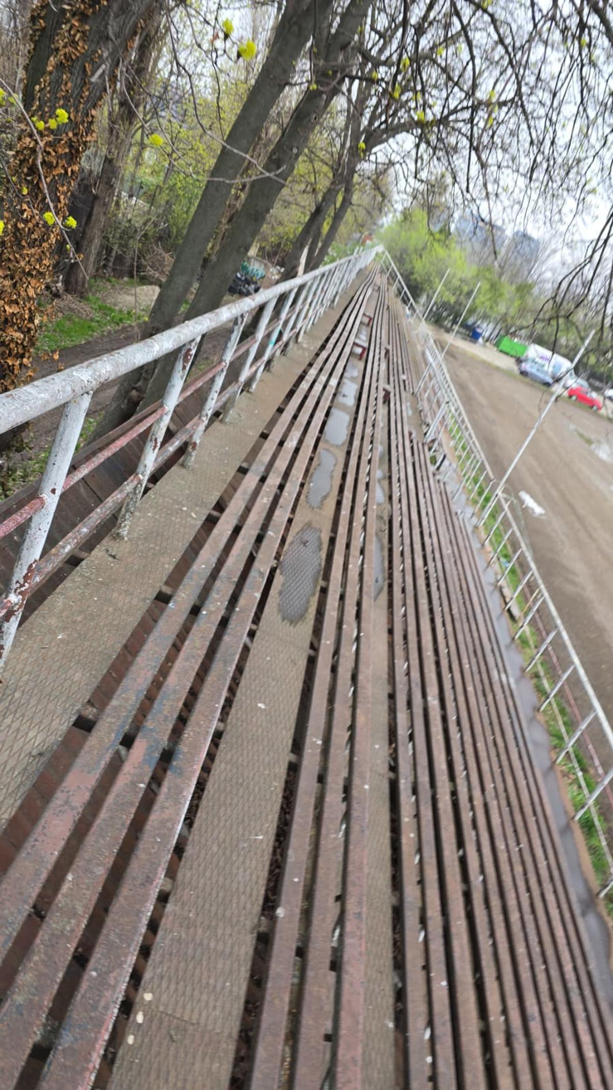 Cum arătau terenul și tribunele CCSS Tei, înainte de modernizare