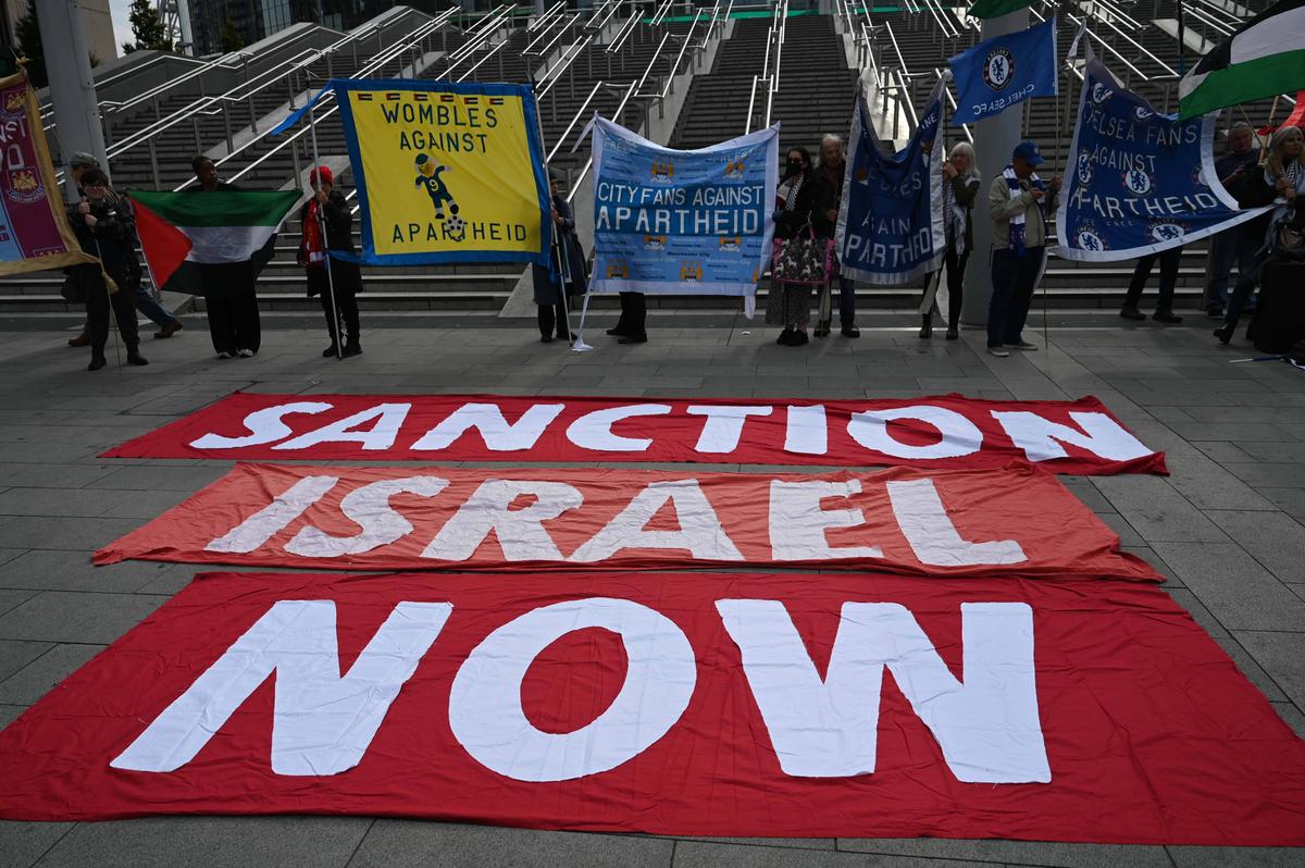 Bannere Palestina în Europa League și Conference League