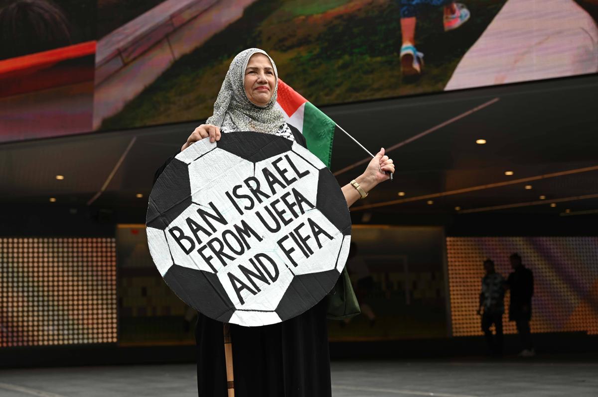 Bannere Palestina în Europa League și Conference League
