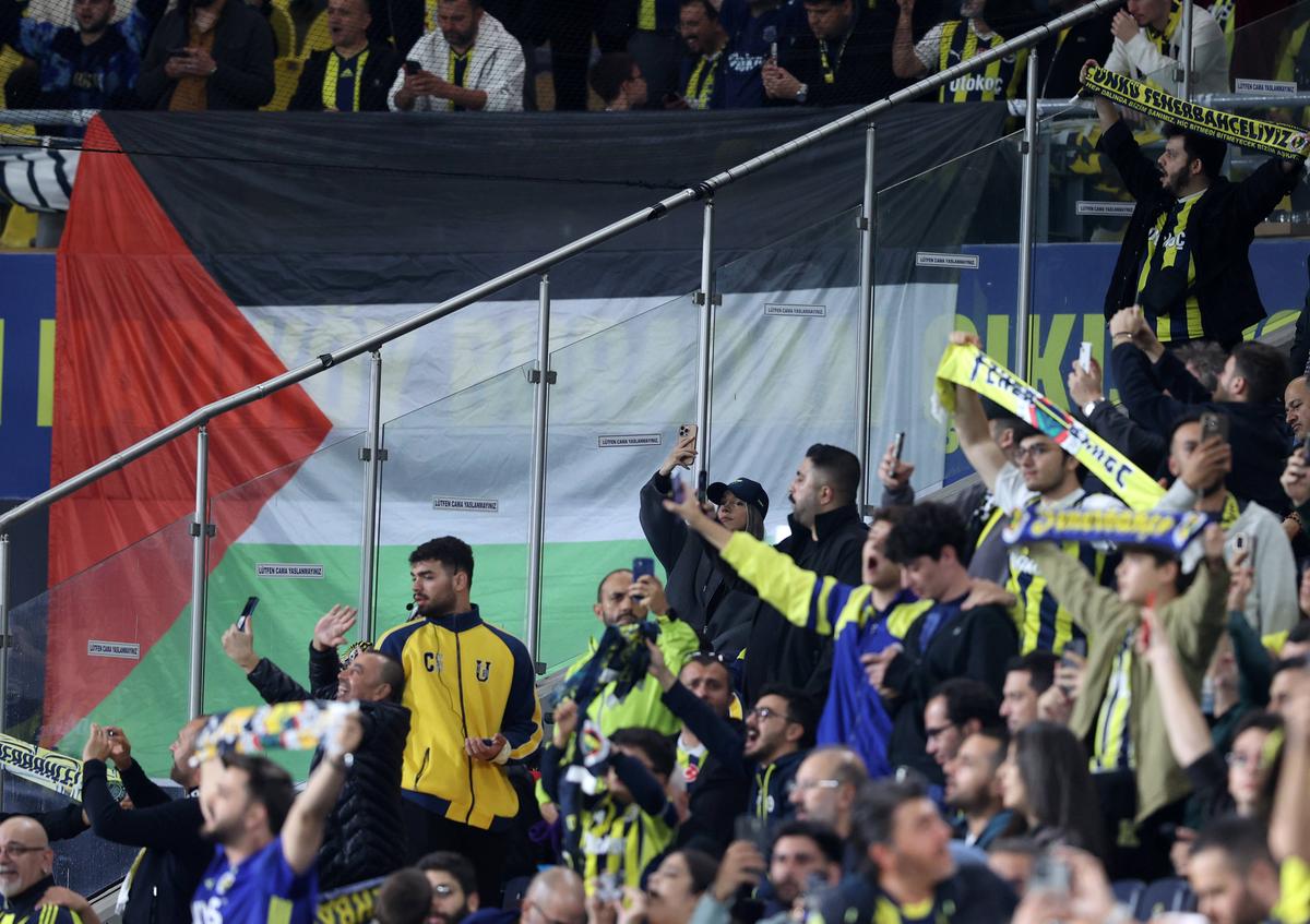 Bannere Palestina în Europa League și Conference League