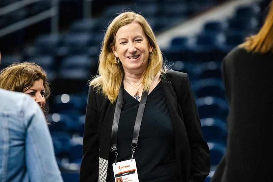 Cathy Engelbert, comisara WNBA/Foto: Imago Images Inspirată de bunicul ei, ambasador din Sierra Leone, o jucătoare a criticat vehement WNBA: „Avem cea mai proastă conducere din lume”