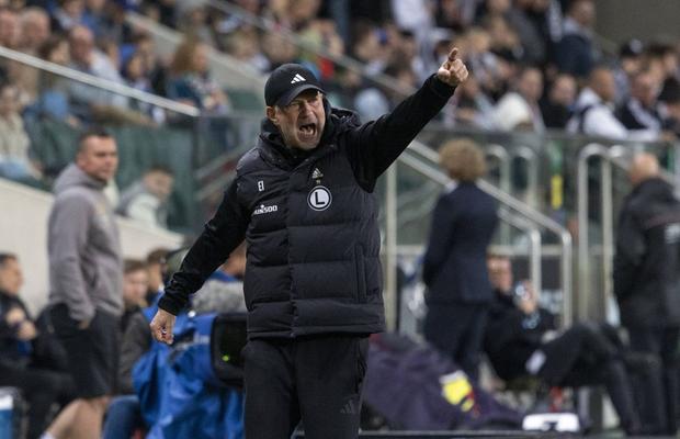Edward Iordănescu, pus la zid după înfrângerea cu Legia Varșovia în Conference League: „Decizie nebunească”