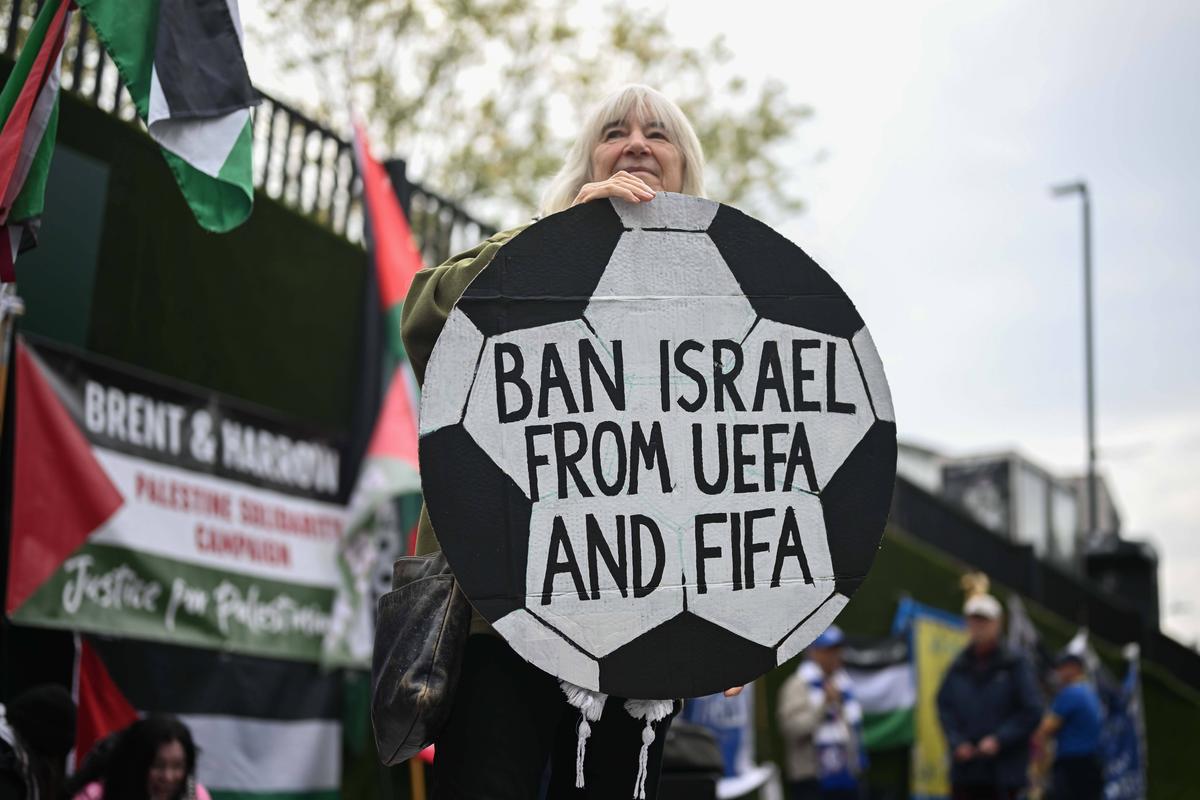 Bannere și proteste împotriva Israelului la meciurile din Europa League și Conference League