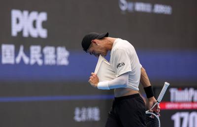 „Nu mai puteam respira” » Mărturia dramatică a francezului care a abandonat în primul tur la Shanghai: „M-am panicat, tremuram”