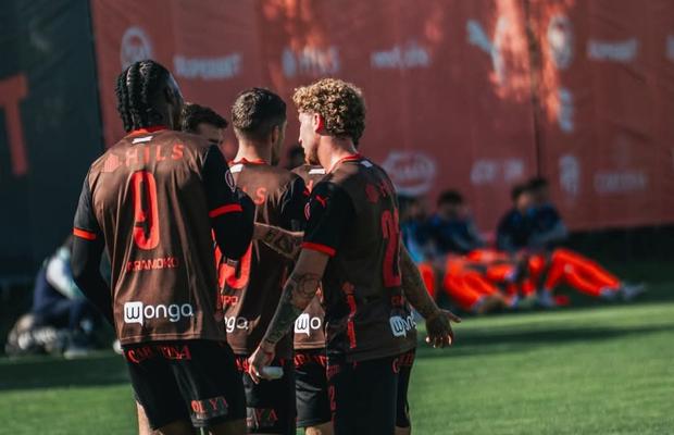 Dinamo merge ceas! Ce a făcut în meciul-test de la Săftica