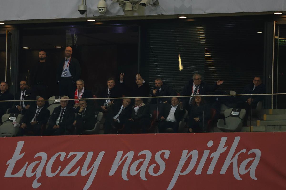 Loja României, cu Răzvan Burleanu, la meciul din Polonia