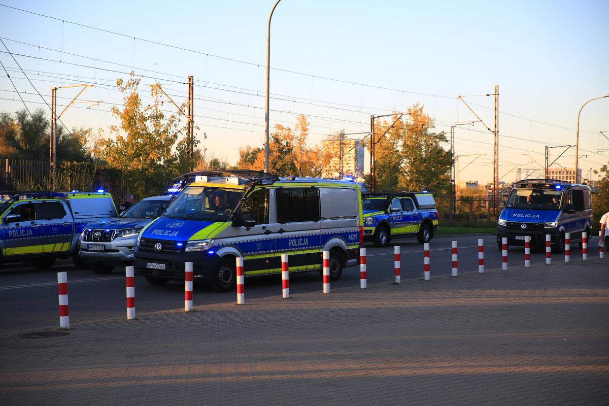Mesajul găsit de fanii români la porțile arenei, înainte de Polonia - România