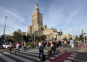 Mămăliga de Varşovia. Povestea românului care promovează ţara noastră în Polonia: „România era văzută ca o țară orientală, cu tot felul de obiceiuri deocheate”