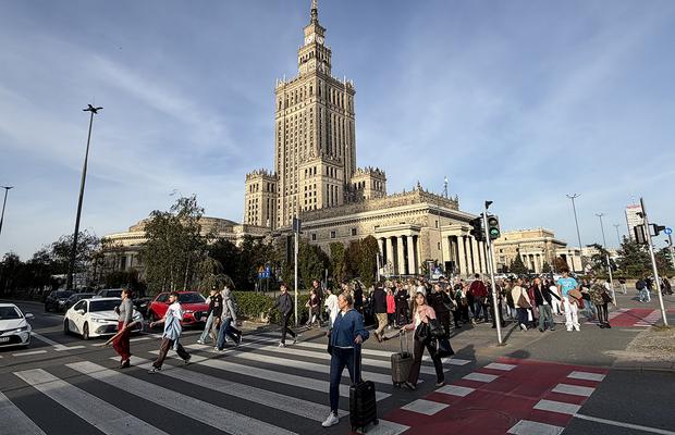 Mămăliga de Varşovia. Povestea românului care promovează ţara noastră în Polonia: „România era văzută ca o țară orientală, cu tot felul de obiceiuri deocheate”