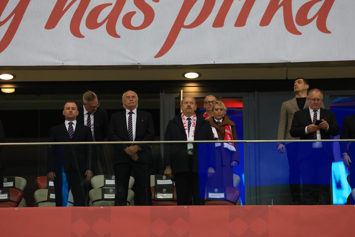 George Simion și-a făcut apariția în tribune la Polonia - România
