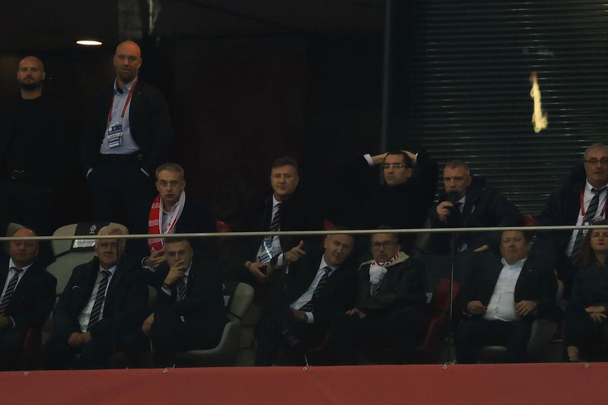 Loja României, cu Răzvan Burleanu, la meciul din Polonia