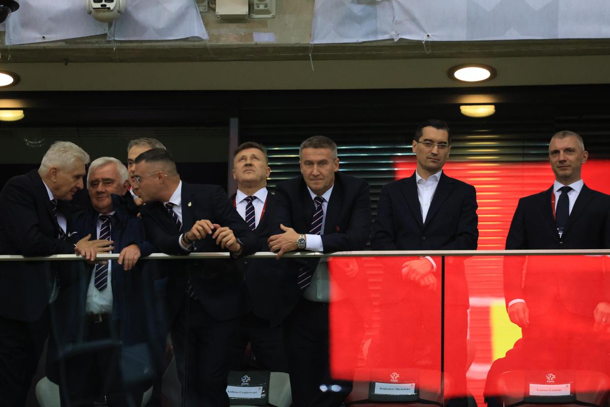 Loja României, cu Răzvan Burleanu, la meciul din Polonia