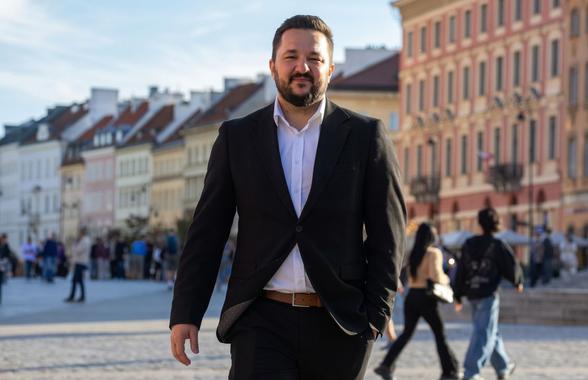 „Salariile sunt cu 20-30% mai mari aici! Poate mai mult!” » Un român stabilit de 7 ani în Varșovia compară Polonia și România: „Ei n-au treabă să muncească”