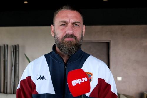 Daniele De Rossi, întâlnire cu Dan Șucu înainte de amicalul Rapid - Genoa. Foto: Andrei Furnigă, GSP