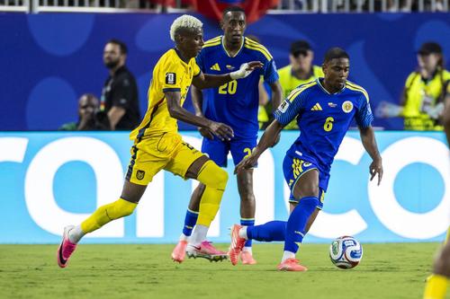 Godfried Roemeratoe (numărul 6), în Ecuador - Curaçao, la Campionatul Mondial 2026 / Foto: Imago Images