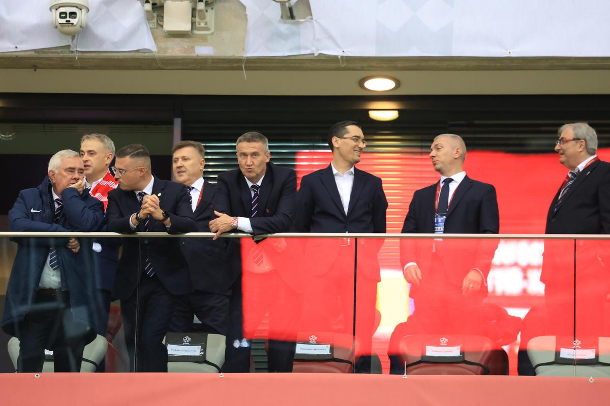Loja României, cu Răzvan Burleanu, la meciul din Polonia