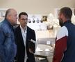 Daniele De Rossi, în vizită la sediul Mobexert din București, înaintea partidei amicale Rapid - Genoa. Diana și Dan Șucu au primit delegația italienilor. Foto: Andrei Furnigă, GSP