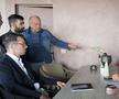 Daniele De Rossi, în vizită la sediul Mobexert din București, înaintea partidei amicale Rapid - Genoa. Diana și Dan Șucu au primit delegația italienilor. Foto: Andrei Furnigă, GSP