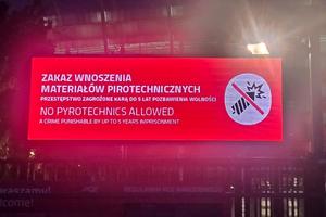 Mesajul cu care au fost întâmpinați fanii români la Varșovia înaintea meciului cu Polonia