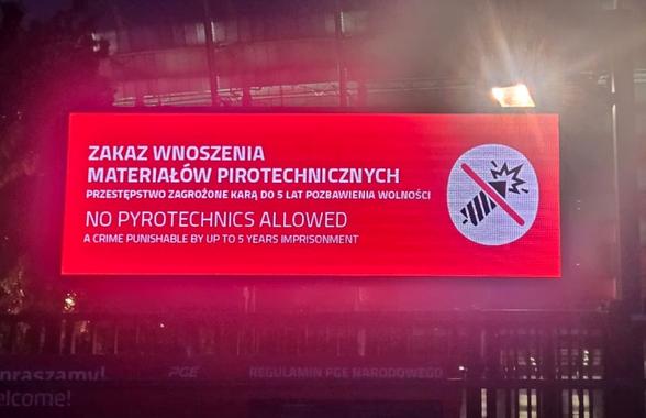 Mesajul găsit de fanii români la porțile arenei, înainte de Polonia - România