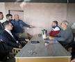Daniele De Rossi, în vizită la sediul Mobexert din București, înaintea partidei amicale Rapid - Genoa. Diana și Dan Șucu au primit delegația italienilor. Foto: Andrei Furnigă, GSP