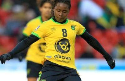 Tragedie în Jamaica! O fotbalistă omorâtă de altă femeie într-o luptă pentru un telefon!