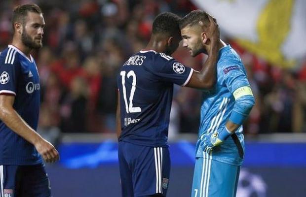 TOULOUSE - LYON 2-3 // VIDEO Lopes, portarul care îl ține rezervă pe Tătărușanu, a greșit din nou! Depay i-a salvat pe oaspeți