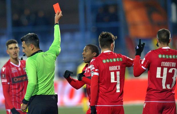EXCLUSIV Informații incredibile despre un transfer al lui Dinamo: „Era multimilionar, nu mai avea chef. Înțelegerea era să-i dea niște bani «la negru»”