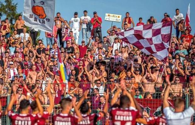 FOTO Jucătorii lui Rapid, luați peste picior de fani după seria dezastruoasă: „Balerinele noastre”