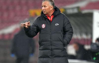 CFR CLUJ. EXCLUSIV Campioana își ia stoper de națională! Vin întăririle cerute de Dan Petrescu