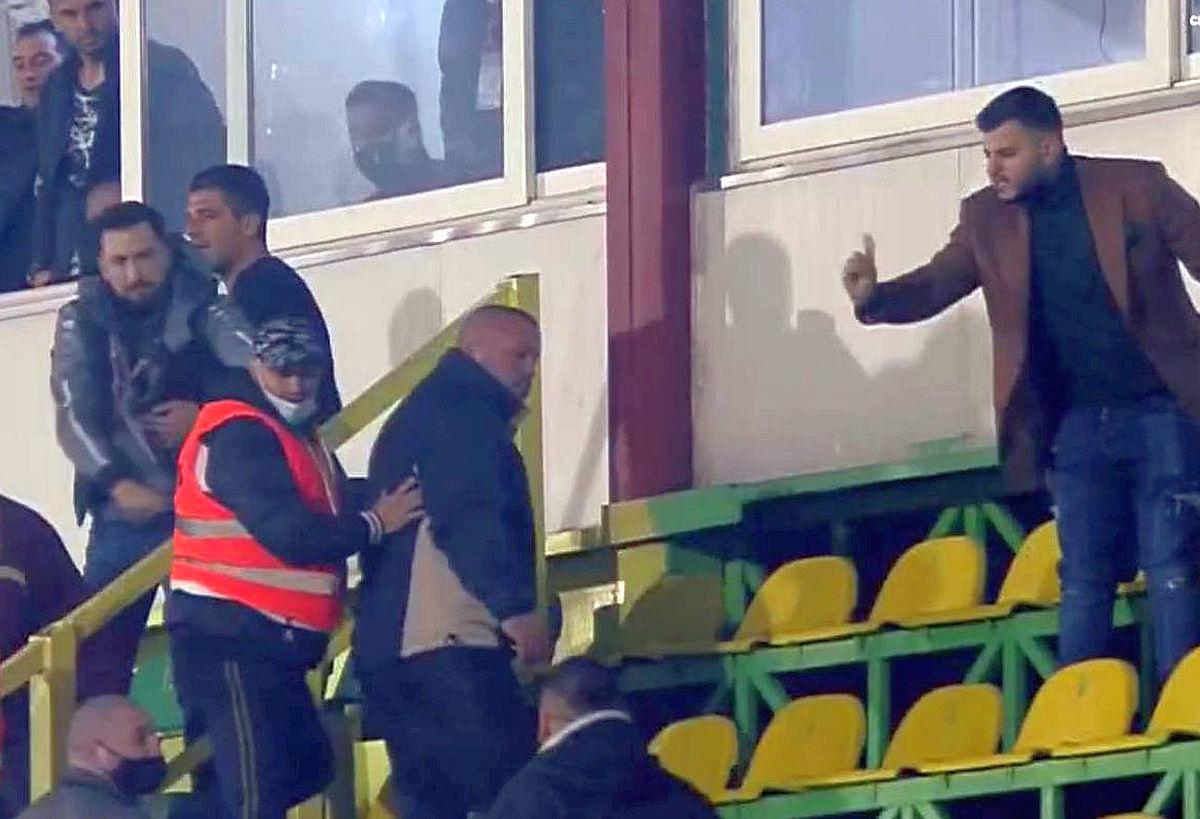 Ce riscă FCU Craiova după incidentele din meciul cu Rapid » Oltenii nu sunt la prima abatere